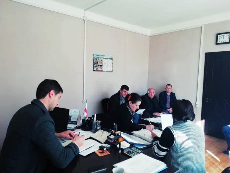 7 ნოემბერს ცაგერის მუნიციპალიტეტის მერიაში ჩატარდა თვითნებურად დაკავებულ მიწაზე...